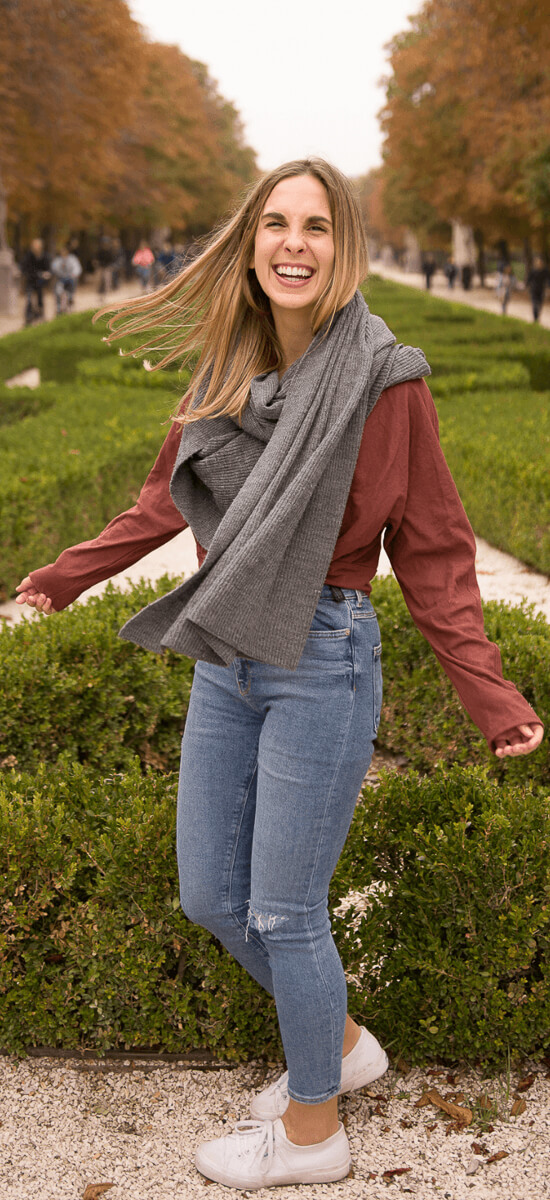 Take a moment to imagine opt (1) Lauren Bonheim in Parque Retiro in Madrid